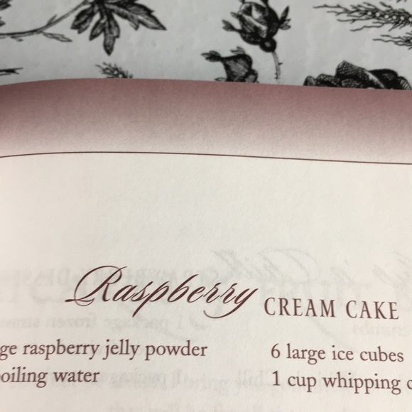 Vintage Christmas Recipe Books - Picture 10 of 10